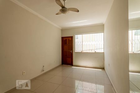 Sala de casa de condomínio à venda com 2 quartos, 65m² em Céu Azul, Belo Horizonte
