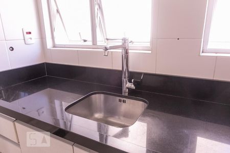 Apartamento à venda com 90m², 1 quarto e 1 vagaCozinha - Torneira