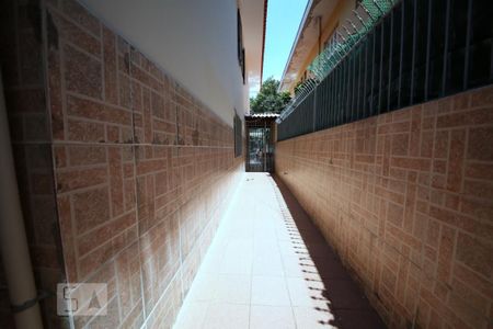 Casa à venda com 172m², 3 quartos e 2 vagasCorredor 