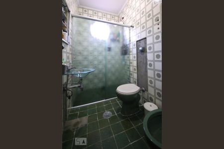 Casa à venda com 172m², 3 quartos e 2 vagasBanheiro 2