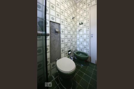 Casa à venda com 172m², 3 quartos e 2 vagasBanheiro 2