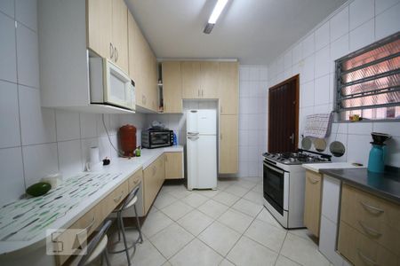 Casa à venda com 172m², 3 quartos e 2 vagasCozinha 