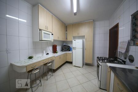 Casa à venda com 172m², 3 quartos e 2 vagasCozinha 