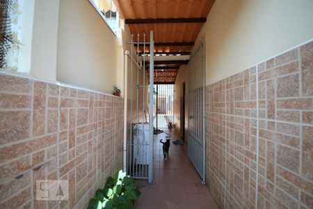 Casa à venda com 172m², 3 quartos e 2 vagasEntrada 