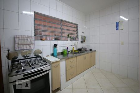 Casa à venda com 172m², 3 quartos e 2 vagasCozinha 