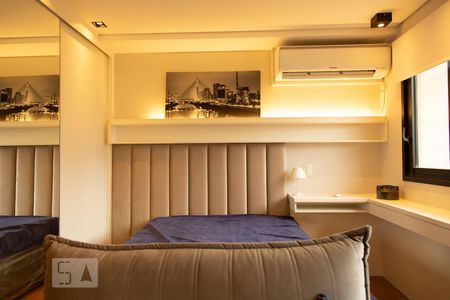 Quarto/Sala de kitnet/studio para alugar com 1 quarto, 26m² em Indianópolis, São Paulo