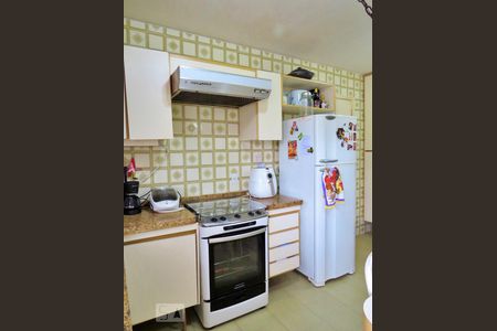 Apartamento à venda com 111m², 4 quartos e 2 vagasCozinha