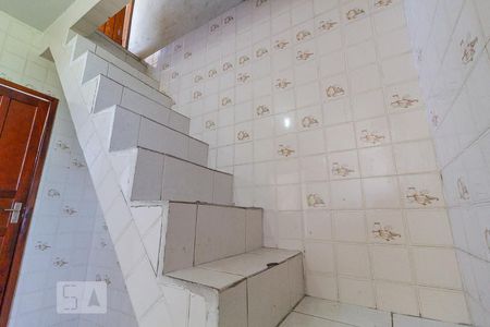 Casa para alugar com 80m², 3 quartos e 1 vagaEscada