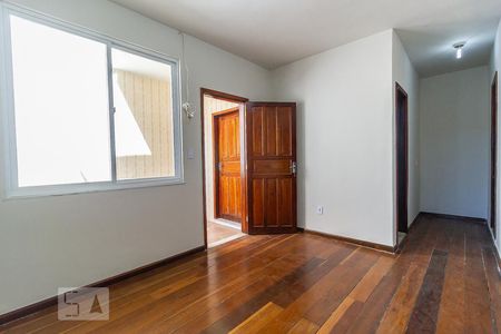 Sala de casa para alugar com 3 quartos, 80m² em Curicica, Rio de Janeiro