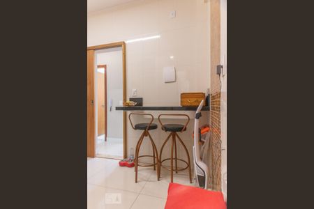 Cozinha de apartamento à venda com 3 quartos, 80m² em Estrela Dalva, Belo Horizonte