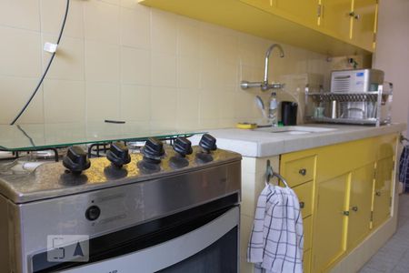 Apartamento à venda com 140m², 2 quartos e 1 vagaCozinha