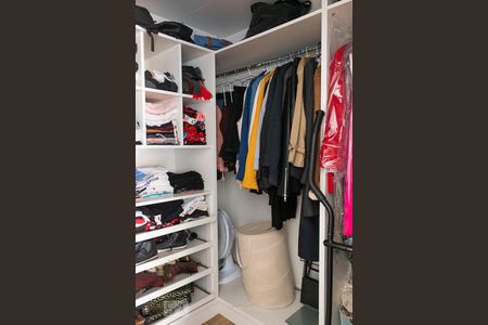 Apartamento à venda com 140m², 2 quartos e 1 vagaCloset da suíte