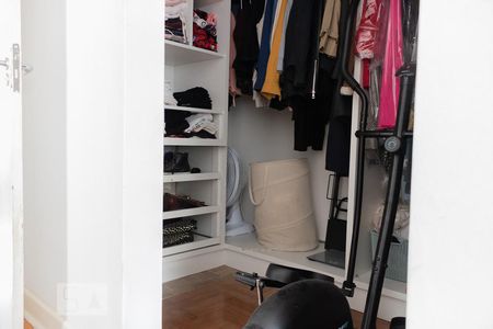 Apartamento à venda com 140m², 2 quartos e 1 vagaCloset da suíte