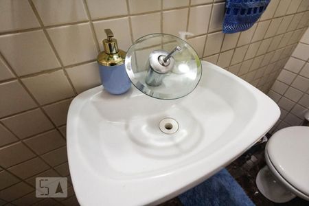 Lavabo de casa à venda com 2 quartos, 130m² em Vila Cleonice, São Paulo