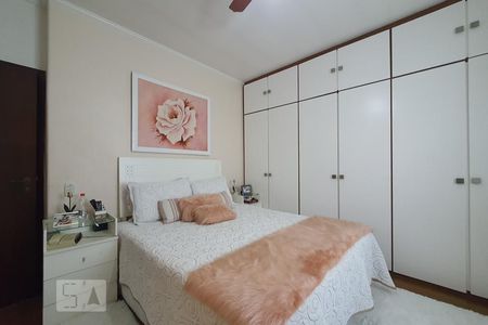 Casa à venda com 220m², 3 quartos e 4 vagasSuíte