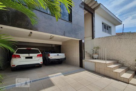 Casa à venda com 220m², 3 quartos e 4 vagasGaragem