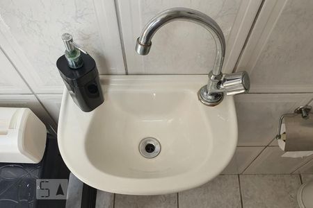 Casa à venda com 220m², 3 quartos e 4 vagasBanheiro extra