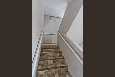 Apartamento à venda com 40m², 2 quartos e 1 vagaEscada