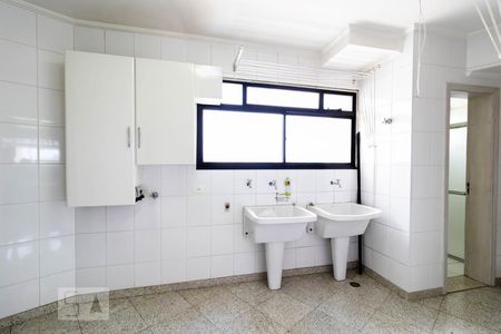 Apartamento à venda com 200m², 4 quartos e 4 vagasÁrea de Serviço