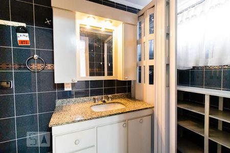 Apartamento à venda com 200m², 4 quartos e 4 vagasBanheiro da Suíte 1