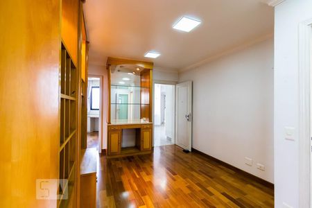 Apartamento à venda com 200m², 4 quartos e 4 vagasAntessala