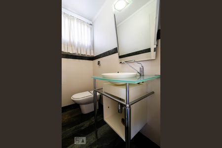 Apartamento à venda com 200m², 4 quartos e 4 vagasLavabo