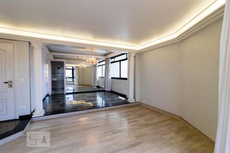 Apartamento à venda com 200m², 4 quartos e 4 vagasSala