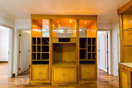 Apartamento à venda com 200m², 4 quartos e 4 vagasAntessala