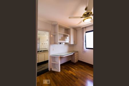 Apartamento à venda com 200m², 4 quartos e 4 vagasSuíte 2