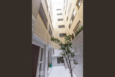 Apartamento à venda com 120m², 2 quartos e sem vagaQuintal