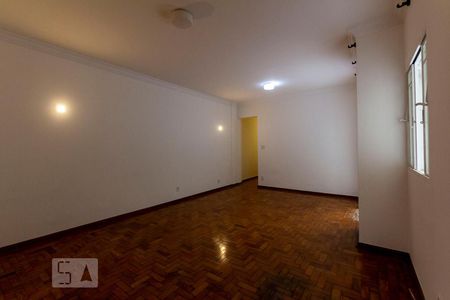 Apartamento à venda com 120m², 2 quartos e sem vagaSala
