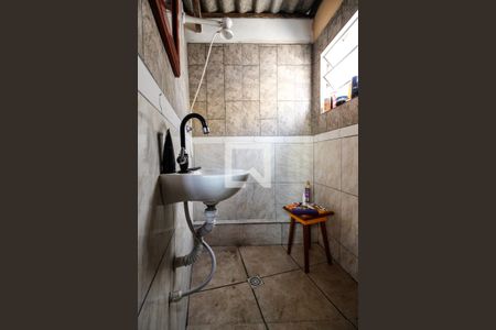 Casa à venda com 250m², 3 quartos e 2 vagasBanheiro de serviço