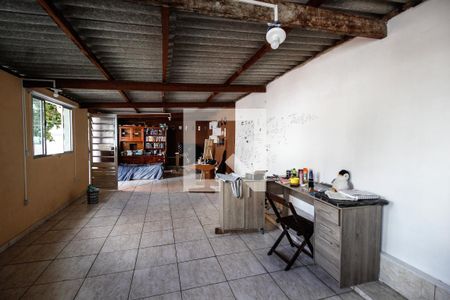 Casa à venda com 250m², 3 quartos e 2 vagasQuarto de Serviço