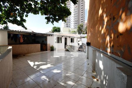 Casa à venda com 250m², 3 quartos e 2 vagasQuintal 2