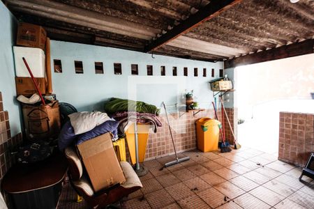 Casa à venda com 250m², 3 quartos e 2 vagasQuintal 2