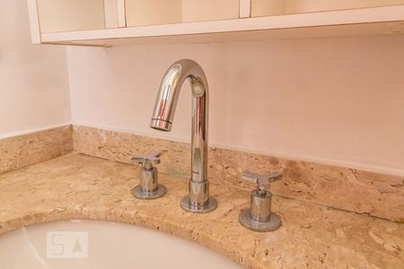 Apartamento à venda com 128m², 3 quartos e 2 vagasDetalhe do Banheiro da Suíte 3