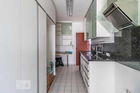 Apartamento à venda com 128m², 3 quartos e 2 vagasCozinha