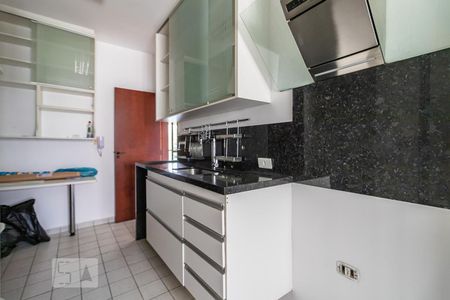 Apartamento à venda com 128m², 3 quartos e 2 vagasCozinha