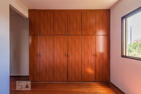 Apartamento à venda com 128m², 3 quartos e 2 vagasSuíte 1