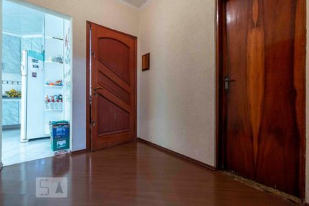 Casa à venda com 218m², 3 quartos e 5 vagasCorredor de Acesso