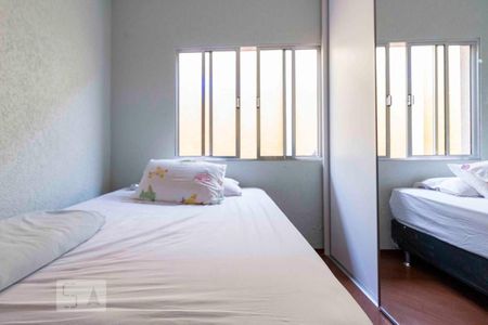 Casa à venda com 218m², 3 quartos e 5 vagasQuarto 2