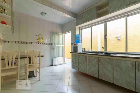 Casa à venda com 218m², 3 quartos e 5 vagasCozinha