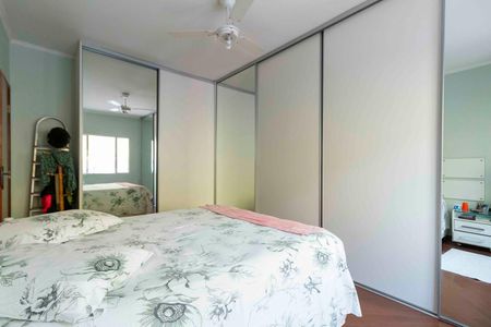 Casa à venda com 218m², 3 quartos e 5 vagasQuarto 1 - Suite