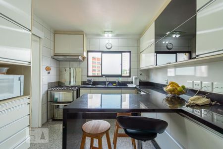 Apartamento para alugar com 119m², 3 quartos e 3 vagasCozinha