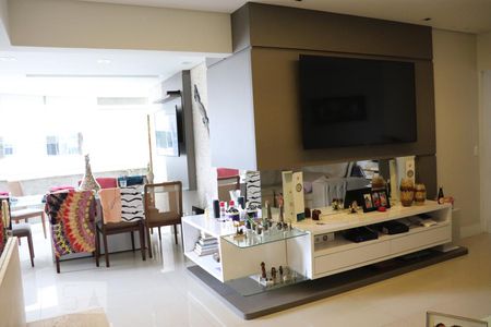 Apartamento à venda com 127m², 3 quartos e 3 vagasSala