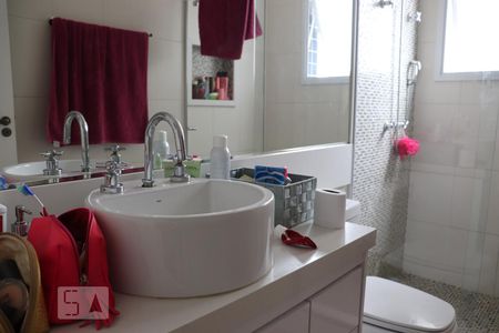 Apartamento à venda com 127m², 3 quartos e 3 vagasBanheiro da Suíte 2