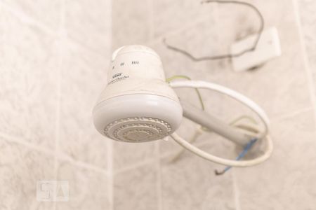 Apartamento para alugar com 76m², 2 quartos e sem vaga Apartamento para alugar com 76m², 2 quartos e sem vagaChuveiro
