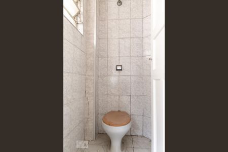 Apartamento para alugar com 76m², 2 quartos e sem vaga Apartamento para alugar com 76m², 2 quartos e sem vagaBanheiro