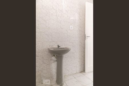 Apartamento para alugar com 76m², 2 quartos e sem vaga Apartamento para alugar com 76m², 2 quartos e sem vagaBanheiro