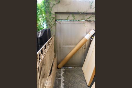 Garagem de casa à venda com 2 quartos, 80m² em Vila Nair, São Paulo